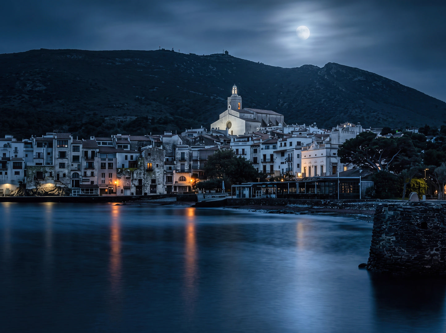 Moonrise: Cadaqués