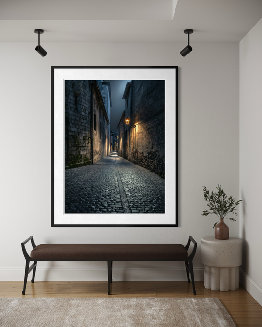 The Silent Geometry: Nocturne in Girona — copia fine art en edición limitada de Marco Zouvek (imagen 3).