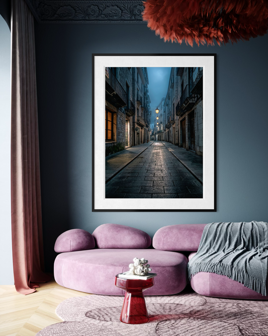 The Suspended Hour (Barri Vell) — copia fine art en edición limitada de Marco Zouvek (imagen 2).