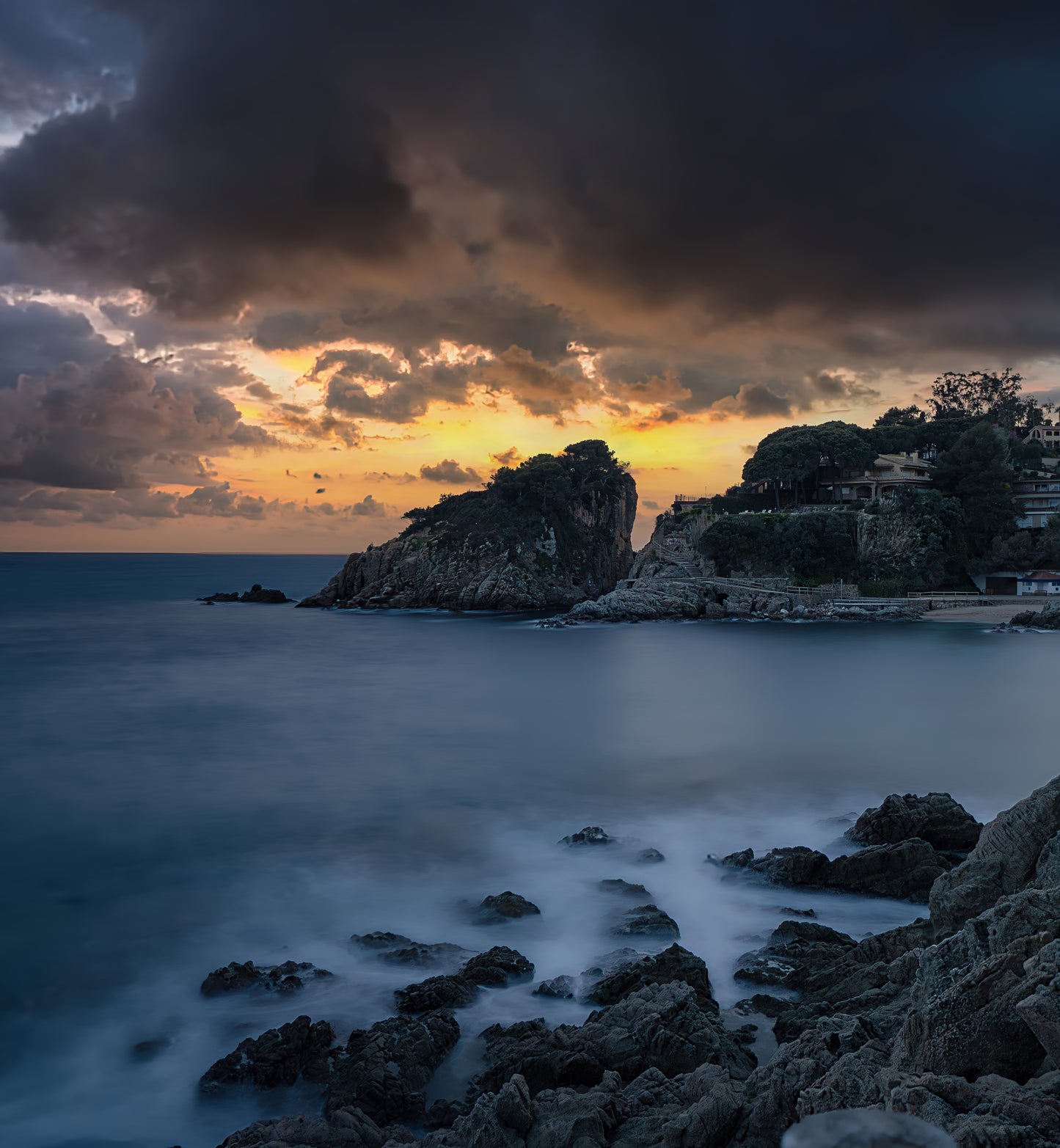 Amber Horizon: Cala Sant Francés