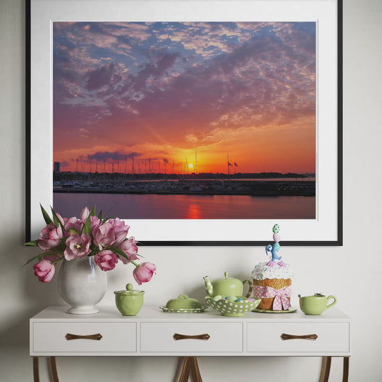 Ember Sky: Cambrils, vídeo de la impresión enmarcada en un interior