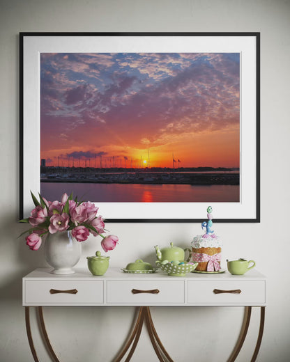 Ember Sky: Cambrils, vídeo de la impresión enmarcada en un interior