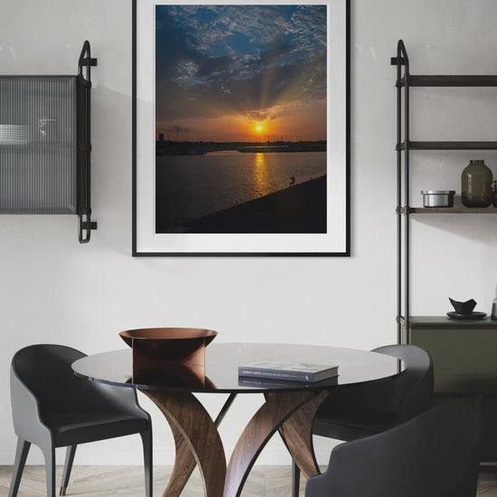 Rays over the Seawall: Cambrils, vídeo de la impresión enmarcada en un interior